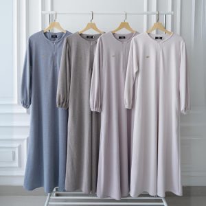 Hana Abaya Heringbone Knit (ONLY ABAYA) – Huwaida Atelier